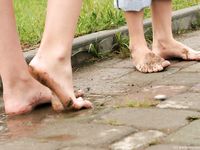 Feet - Zoya + Lana + Marisha - 2008-05-15 Barefoot ladies from Belarus