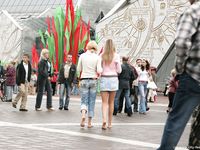 Feet - Zoya + Lana + Marisha - 2008-05-15 Barefoot ladies from Belarus