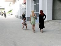 Feet - Zoya + Lera + Marisha - 2008-06-12 Barefoot ladies from Belarus