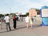 Feet - Zoya + Lera + Marisha - 2008-06-12 Barefoot ladies from Belarus