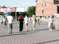 Feet - Zoya + Lera + Marisha - 2008-06-12 Barefoot ladies from Belarus