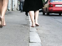 Feet - Zoya + Lera + Marisha - 2008-06-12 Barefoot ladies from Belarus