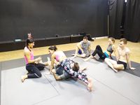 Female Headscissor