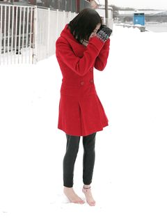 Feet - Alexandra A - 2011-03-27 Barefoot fun