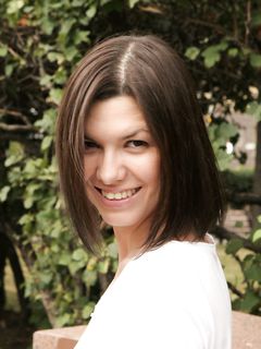 Feet - Alisa A - 2013-01-03 Hot beauty in T-shirt and shorts