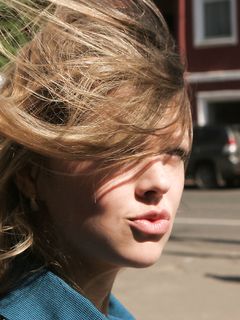 Feet - Ekaterina - 2012-05-21 Blonde in blue dress