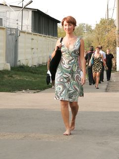 Feet - Gulnara A - 2010-11-01 Dirty feet in public