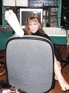 Feet - Julia A + Krista - 2006-01-31 Egyptian barefoot adventures