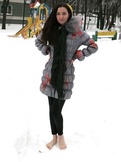 Feet - Ksenia D - 2013-03-13 Tall girl in the snow