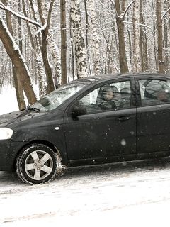 Feet - Margarita A - 2013-01-29 Barefoot car driver girl