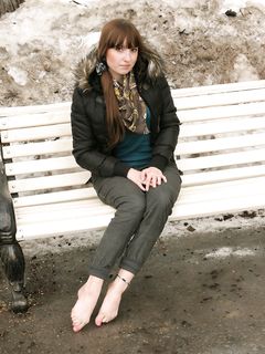 Feet - Natasha G - 2012-11-18 Barefoot in cold weather