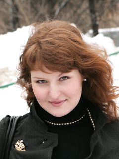 Feet - Sveta C- 2011-05-19 Barefoot redhead