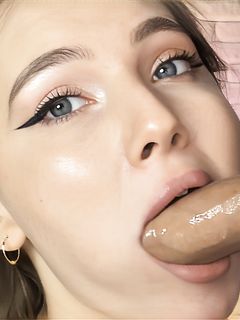 Wild Close-up Dick Sucking With Gorgeous College Babe