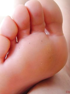 heel and feet trample