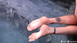 FootFactory - raylene pool scene