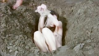 New Queen - 482019 - 058