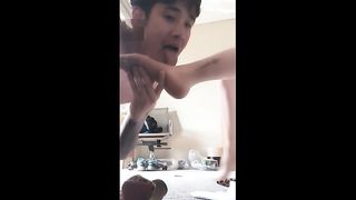 New Queen - 482019 - 077