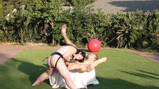 PegHim - Siouxsie Q. - Ass In The Grass