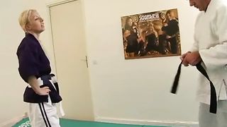 xana vs steve kicking lesson