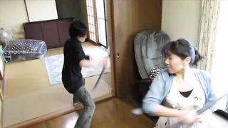 asian sisters fight