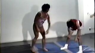 Robin Parker Vs Very Skinny Guy