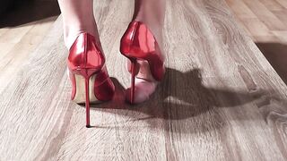 mistress Latisha - red high heels insertion