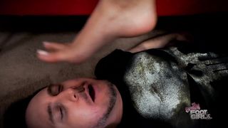 Naomi Swann foot worship