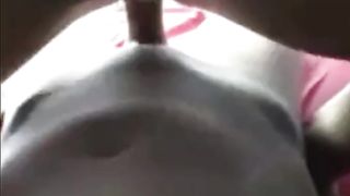 Geile blonde Milf fickt im Zelt