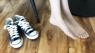 Shiman pantyhose footjob 2