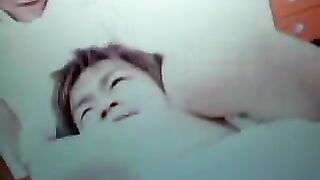 Japanese girl reverse headscissors