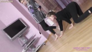 KARINA - Foot worship slave