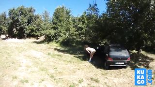 Une jolie francaise denudee dehors