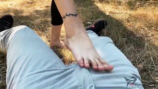 Katka ballbust and crush a mans groin