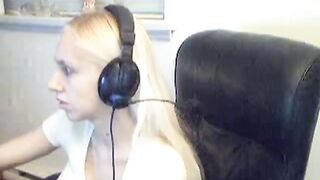 Apregnant with big boobs, brown areolas at webcam (MrNo) 3