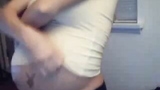 Apregnant with big boobs, brown areolas at webcam (MrNo) 3