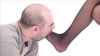 Lady Ariel footdominas