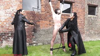 Ezada & Catarina - Too Cold