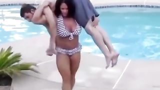 aleesha Easy Lift  weak guy