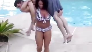 aleesha Easy Lift  weak guy