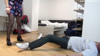 fight scissors  iofsjg