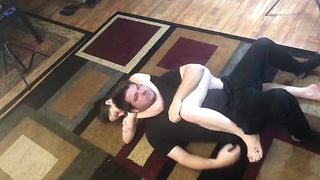 Scissorhold knockout