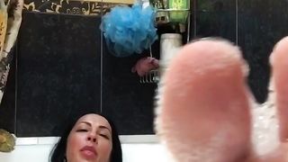 Thick russion muscle girl having a shover ( Extremely Hot )