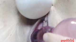 Sexy Blonde Babe Play her Pussy Up Close on Cam