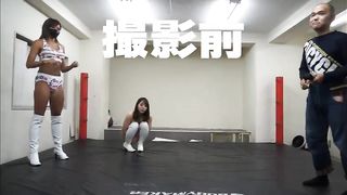 Ballbusting japanese