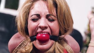 Two couples tied by female burglar