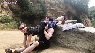 Hiking Headscissors