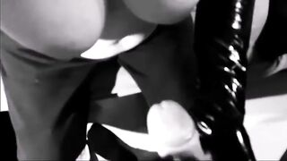 Deutsch Milf Handjob mit großen Cumshot auf Titten