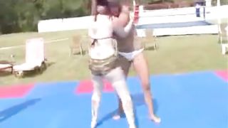 women wrestling