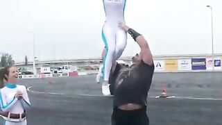 One armed overhead press for reps