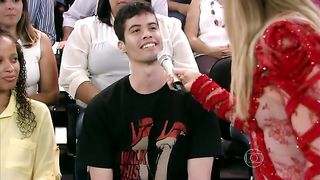 Mariana Santos trampling in tv